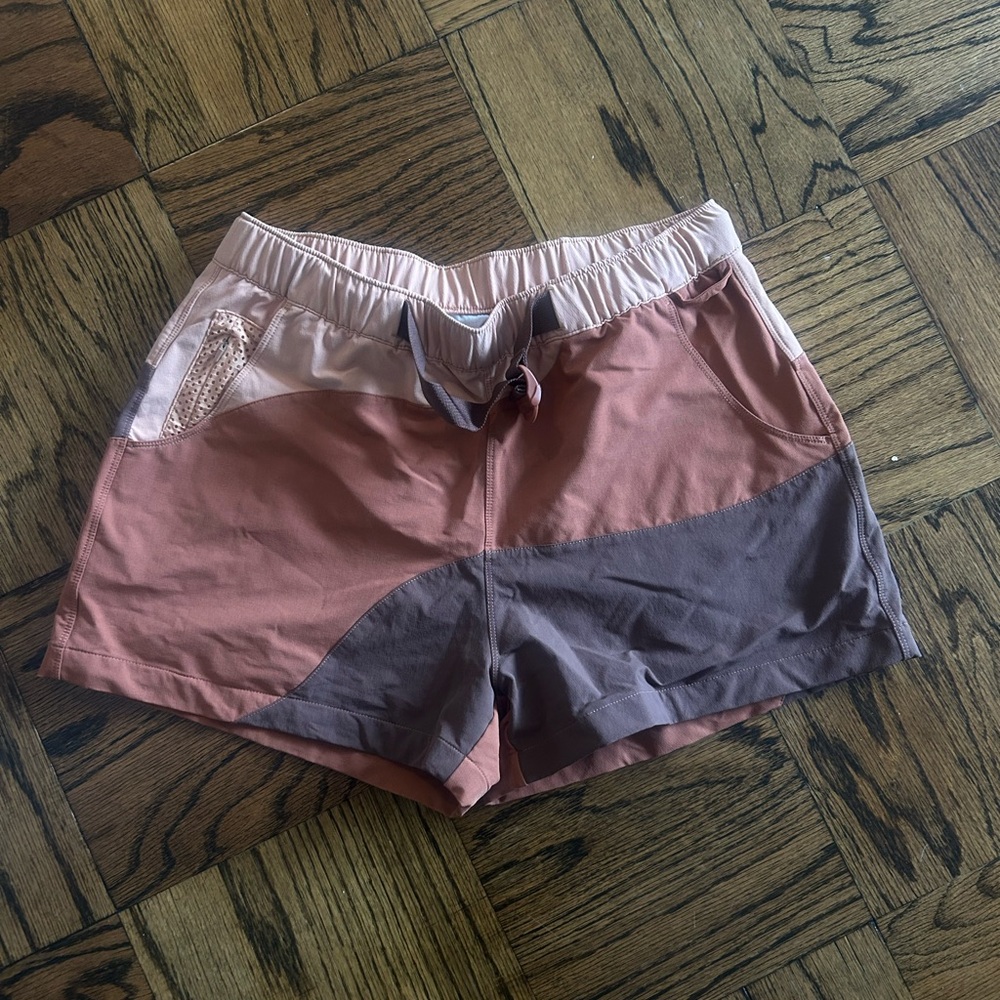 - SOLD (can’t delete the post for some reason)